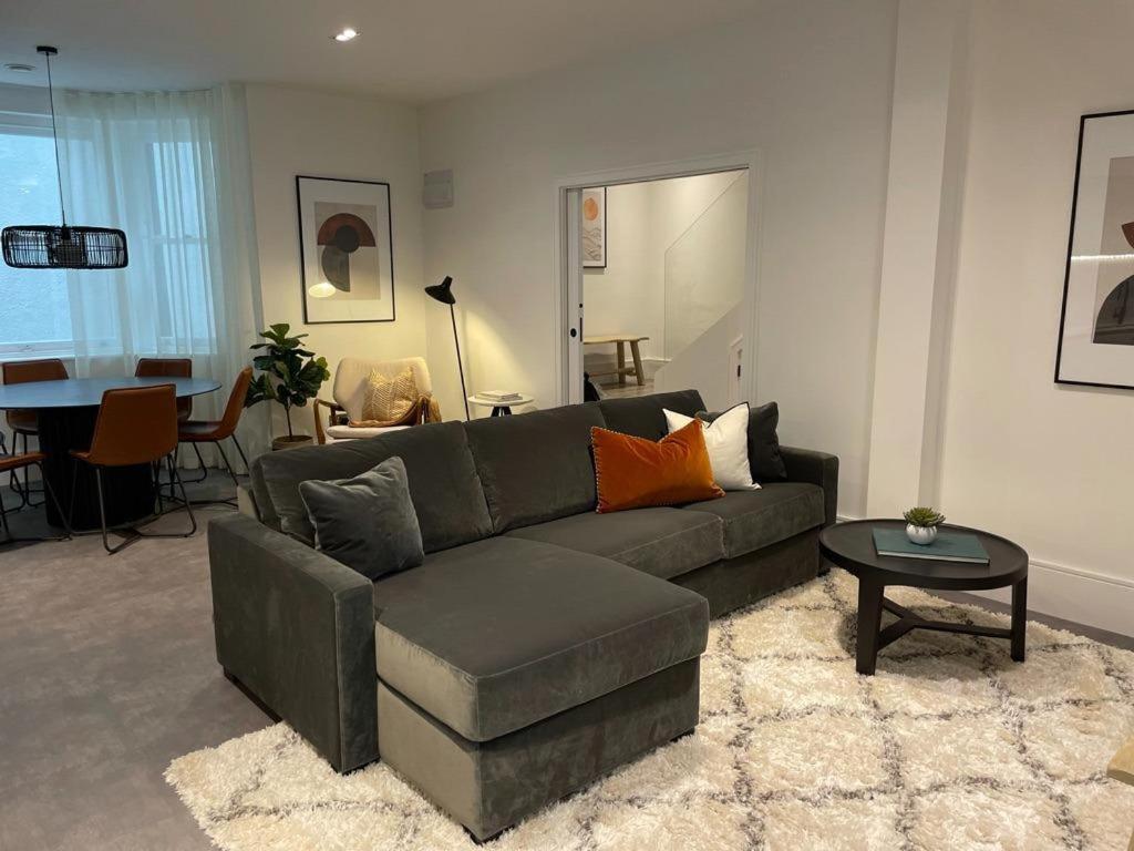 Brand New 3-Bedroom Home In Londra Exterior foto