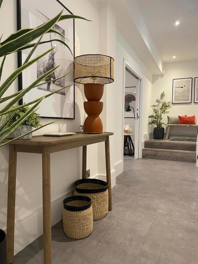 Brand New 3-Bedroom Home In Londra Exterior foto